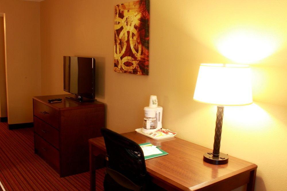 Best Western Woodland Inn Kültér fotó