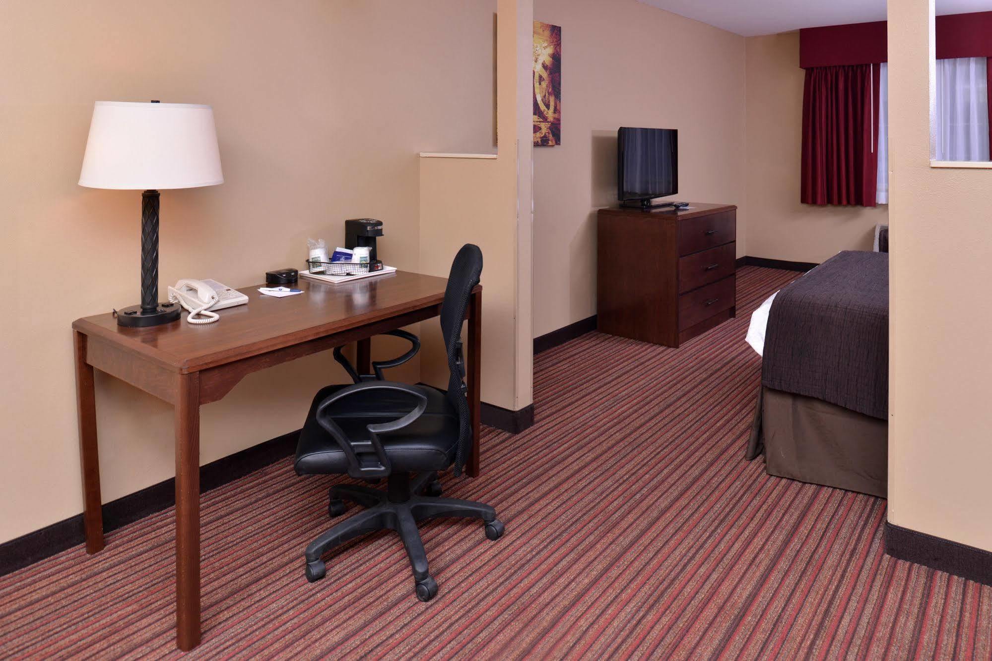 Best Western Woodland Inn Kültér fotó